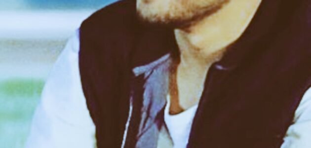 كم عمر الفنان فيصل العمري