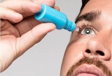 هل وضع قطرة العين تفطر الصائم وهل يمكن استخدامها في فترة الصيام