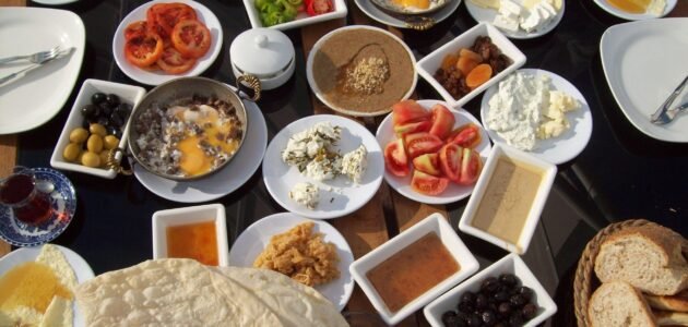 ما هي العادات الغذائيه التي قد تزيد من خطر الاصابه بالسرطان لدى بعض النساء