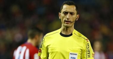 من هو حكم مباراة الكلاسيكو بين برشلونة وريال مدريد – خليجنا