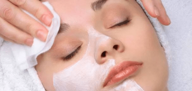 هل مرطب البشره يفطر الصائم وما هو حكم استخدام كريمات الوجه والجلد أثناء الصيام