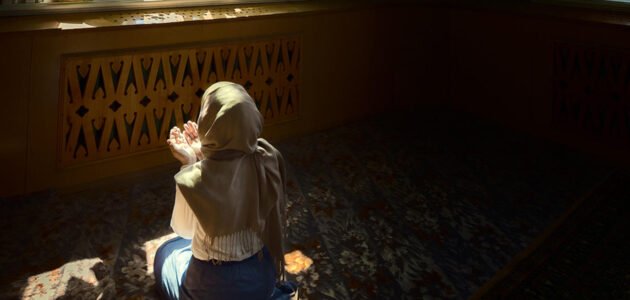 هل يجوز الاعتكاف للنساء في البيت