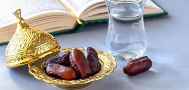 من اول من فرض عليهم الصيام في شهر رمضان واين