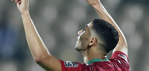 أشرف حكيمي و قصة طلاقه و ما علاقة والدته بالموضوع؟