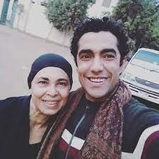 من هو الفنان محمد عمر زوج لبنى ونس – خليجنا نت