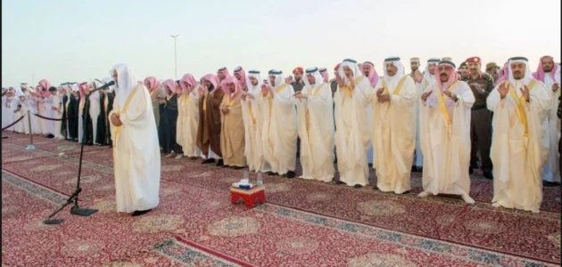 اي ساعة صلاة عيد الفطر في ينبع 2023 / 1444