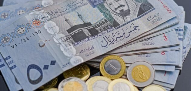 الحكومة السعودية تُبلغ مستفيدي التأمينات والضمان الاجتماعي حقيقة تقديم المعاش قبل العيد