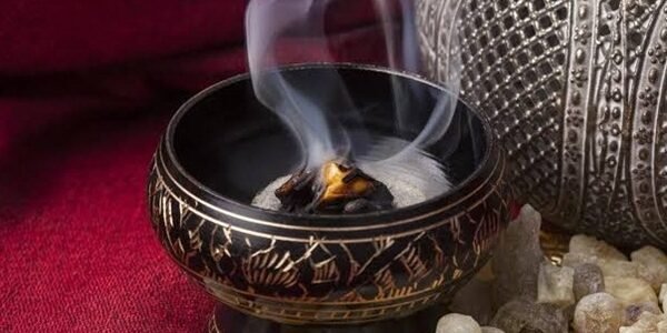 هل البخور يفطر الصائم – موقع خليجنا