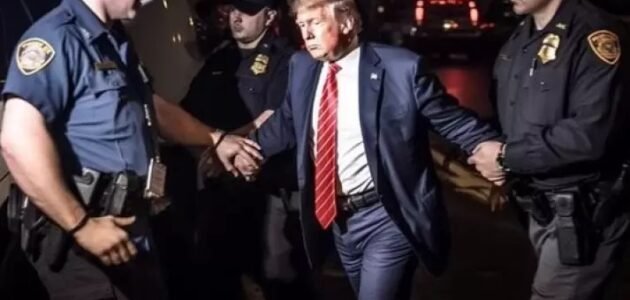 حقيقة اعتقال الرئيس الأمريكي السابق دونالد ترامب – خليجنا