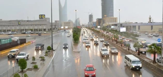 حالة طقس السبت بالمملكة .. حالة ماطرة قوية وسحب رعدية عملاقة تؤثر علي معظم مناطق المملكة