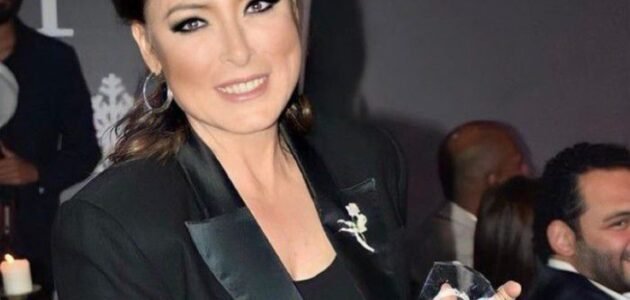 ما هي ديانة أنوشكا – خليجنا نت