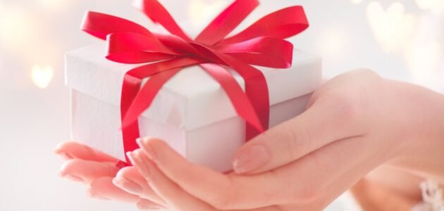 عبارات شكر على العيديه، وأجمل الكلمات للرد على المعايدة