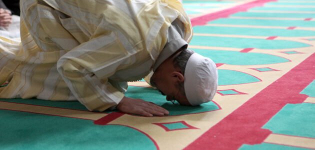حكم صلاة التهجد جماعة في رمضان وهل هي بدعة