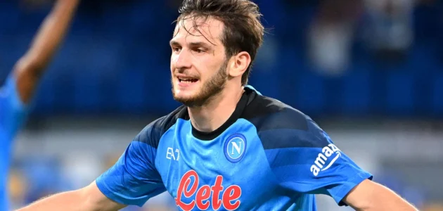 من هو لاعب نابولي كفارا ويكيبيديا