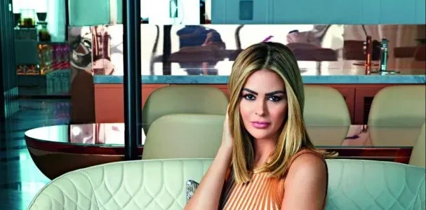 من هي كارلا ديبيلو زوجة ياسر الرميان ويكيبيديا 1 من هي كارلا ديبيلو زوجة ياسر الرميان ويكيبيديا