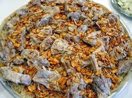 لماذا سمي المنسف بهذا الاسم 1 لماذا سمي المنسف بهذا الاسم