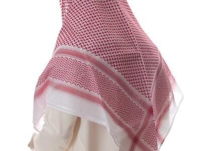 لباس على الرأس من 4 حروف