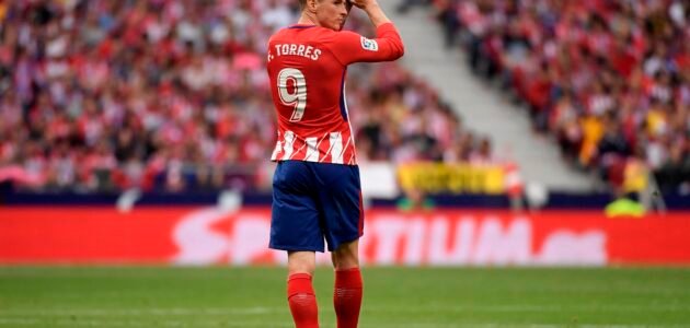 لعب مع هيغواين ولم يلعب في اسبانيا فاز بدوري الامم الاوربية لم يسبق له الفوز بدوري محلي