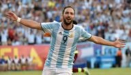 لعب مع هيغواين ولم يلعب في اسبانيا من هو