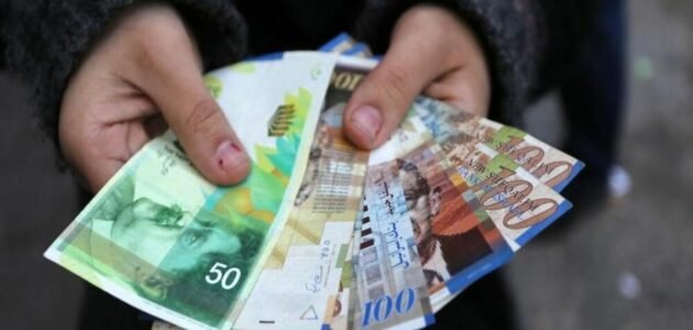 مالية غزة تحدد موعد صرف رواتب هذه الفئة
