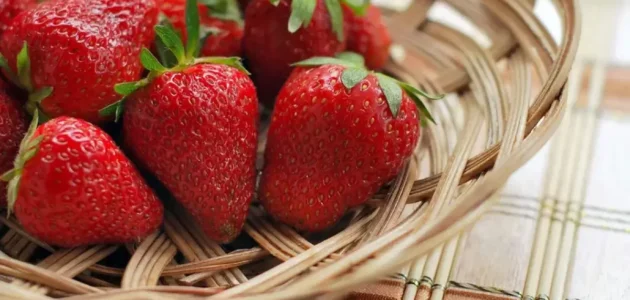 لبشرة مفعمة بالحيوية.. إليكم هذه الفاكهة اللذيذة