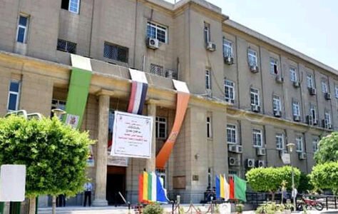 مزايا وعيوب كلية الاقتصاد والعلوم السياسية 2023