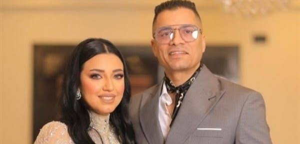 فنانة مشهورة ثالث حرف من اسمها ر