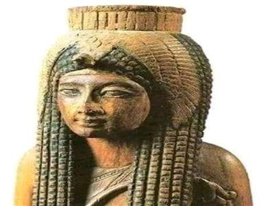 من هي زوجة الملك احمس