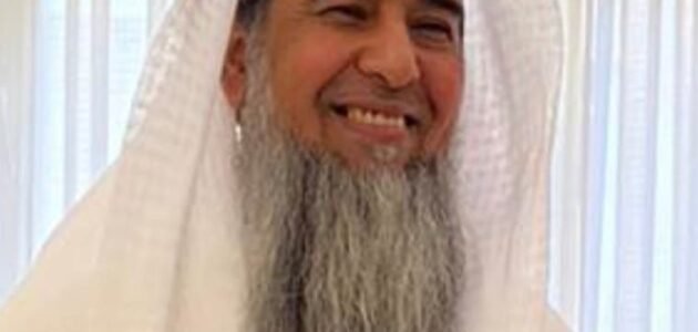 كم عمر الشيخ خالد غريب السعيدي؟!