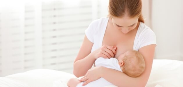 أضرار الرضاعة الطبيعية على أسنان الأم