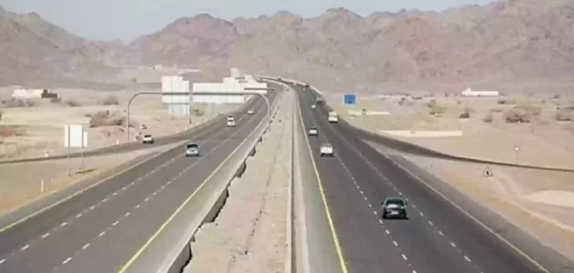 كم تبعد ينبع عن المدينة المنورة في السعودية