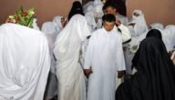 . رجل تزوج بإمرأة وأبوها على قيد الحياه،وعندما مات أبوها، حَرُمَتْ على زوجها لماذا ؟