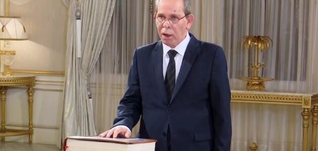 من هو رئيس الحكومة التونسي الجديد