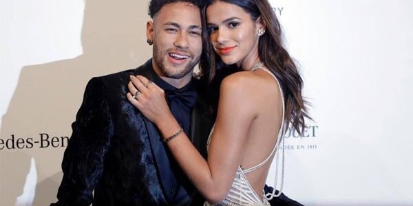 من هي زوجة نيمار الثانية