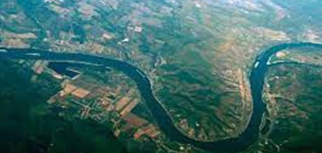 نهر يمر بعشر دول أوروبية فطحل