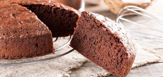 طريقة عمل الكيك بصوص الشوكولاتة بكل سهولة 1 طريقة عمل الكيك بصوص الشوكولاتة بكل سهولة