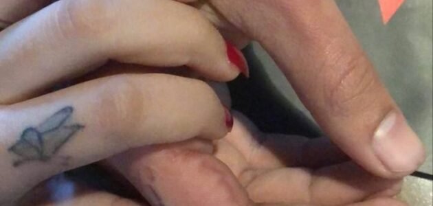 رمزيات يدين حبيبين انستقرام 2024 اجمل خلفيات يدين حبيبين 1 رمزيات يدين حبيبين انستقرام 2024 اجمل خلفيات يدين حبيبين