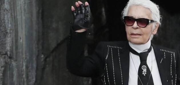 ما هي ماركة الأزياء التي عمل بها كارل لاغرفيلد كمخرج إبداعي من عام 1983 حتى وفاته