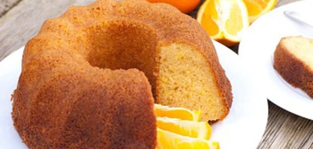 طريقة عمل كيكة البرتقال الهشة واللذيذة في المنزل بكل سهولة