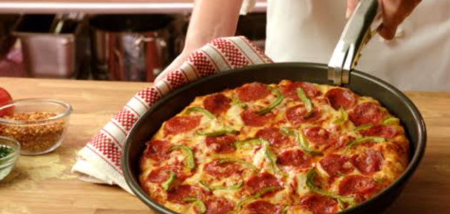 طريقة عمل البيتزا السايلة السريعة في الطاسة 