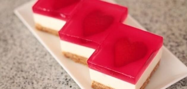 أسهل طريقة لعمل التشيز كيك اللذيذ وبمكونات بسبطة 1 أسهل طريقة لعمل التشيز كيك اللذيذ وبمكونات بسبطة