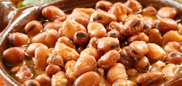 طريقة عمل الفول المدمس المصري بدون أي إضافات أو نشا