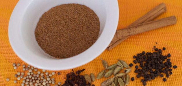 طريقة تجهيز خلطة السبع بهارات الاصلية لعمل الفراخ المشوية والكفتة