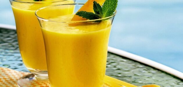طريقة عمل مشروبات باردة ومنعشة بفواكه الموسم