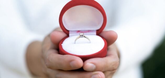 عبارات تهنئة الخطوبة أفضل 30 عبارة لتهنئة مناسبة الخطوبه