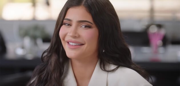 كم عمر كايلي جينر الآن 1 كم عمر كايلي جينر الآن