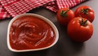 أوفر وطعمه تحفه.. طريقة عمل الكاتشب في المنزل مثل الجاهز