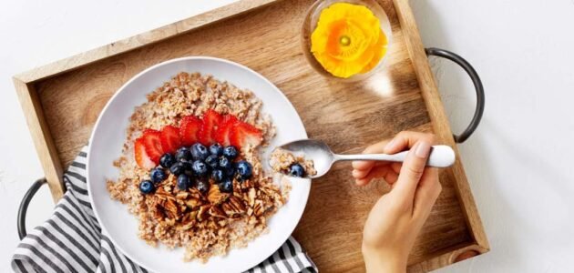 أفضل الأطعمة الغذائية لتناولها على معدة فارغة بدون ضرر