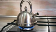 طريقة تنظيف غلاية الشاي وإعادتها كالجديدة واستمتعي بمذاق الشاي الأصلي