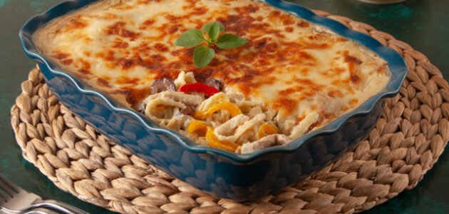 تعلّم طريقة عمل النجرسكو بالدجاج الشهي في المنزل واستمتع بالنكهة اللذيذة